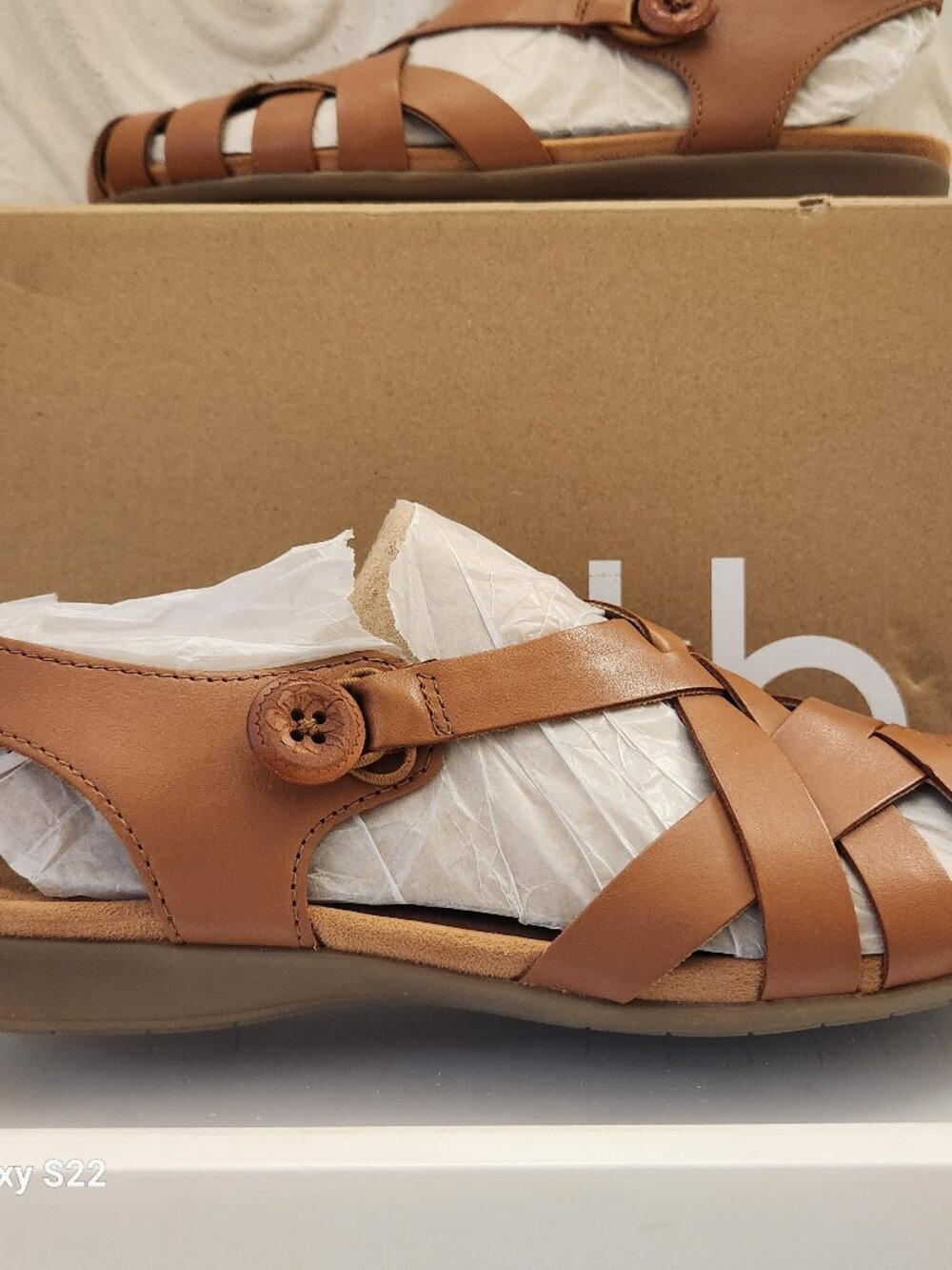 Earth "Belita" Fisherman Sandals. Leather. NIB. Size 9